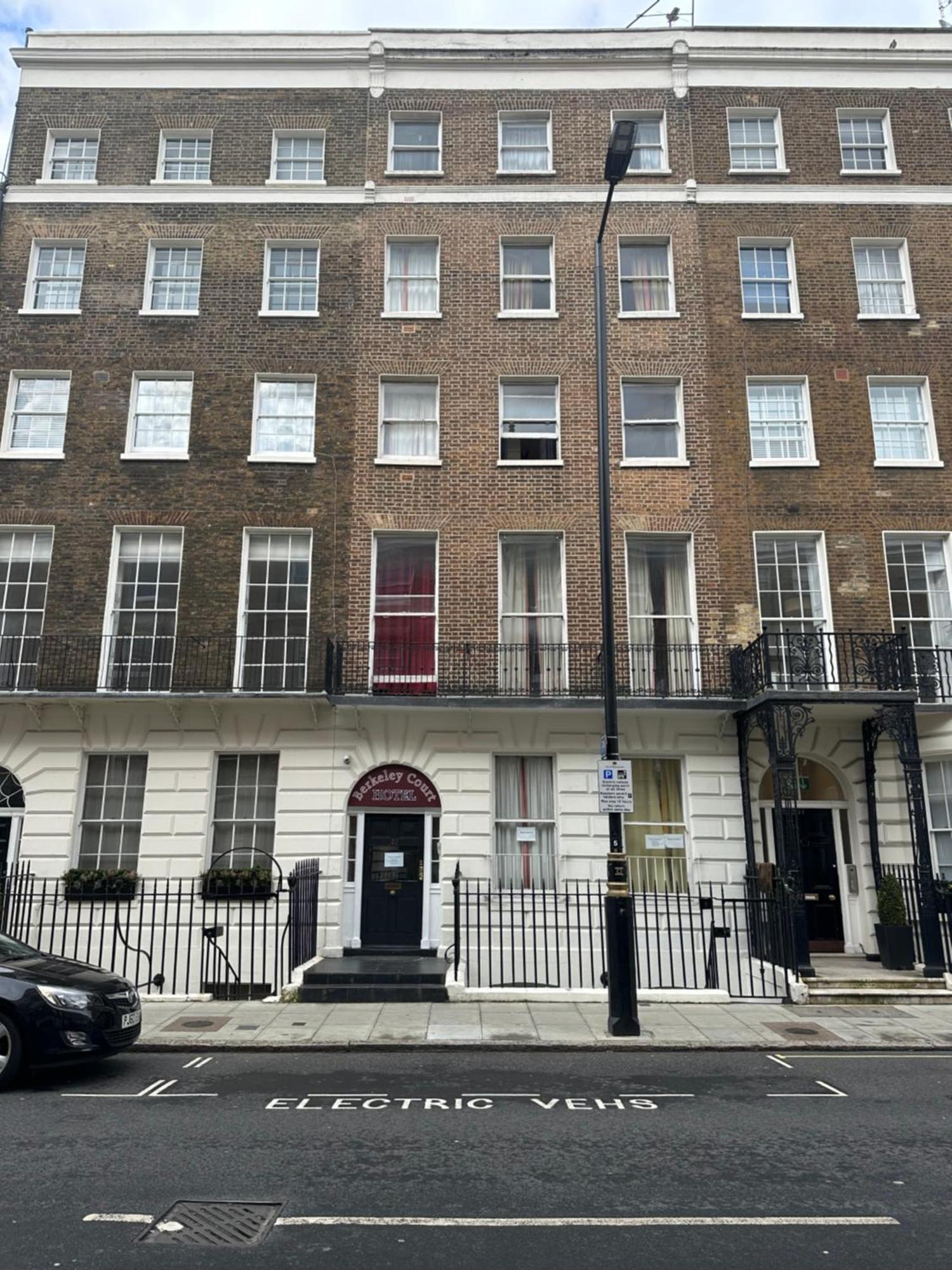 Berkeley Court Hotel London Ngoại thất bức ảnh